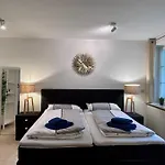 Apartment Ferienapartment Eva - Gemuetlich Und Zentral Auf Der Historischen Insel